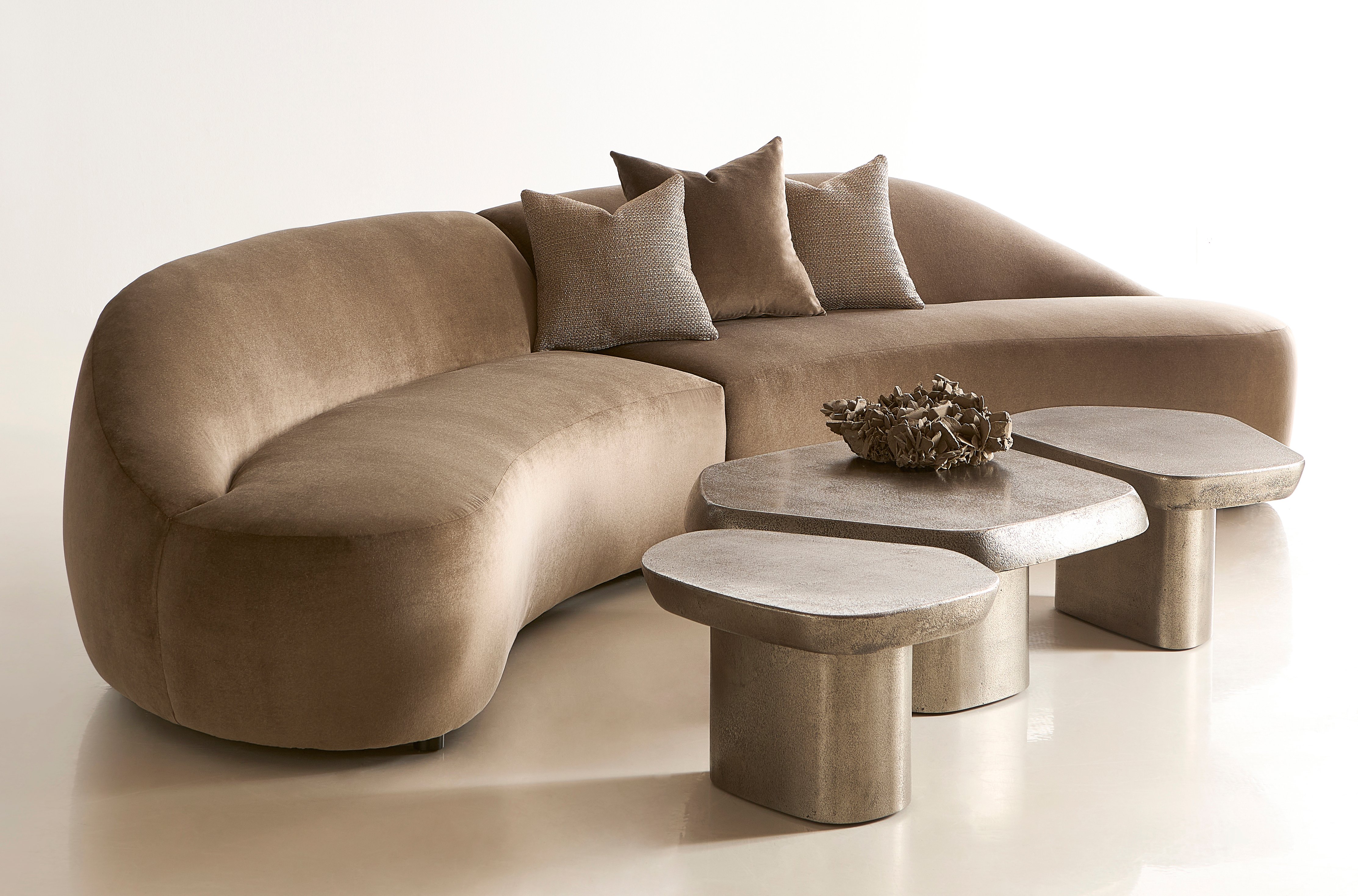 wk8_Bernhardt Furniture _Calder Sectional_Clawson Tables