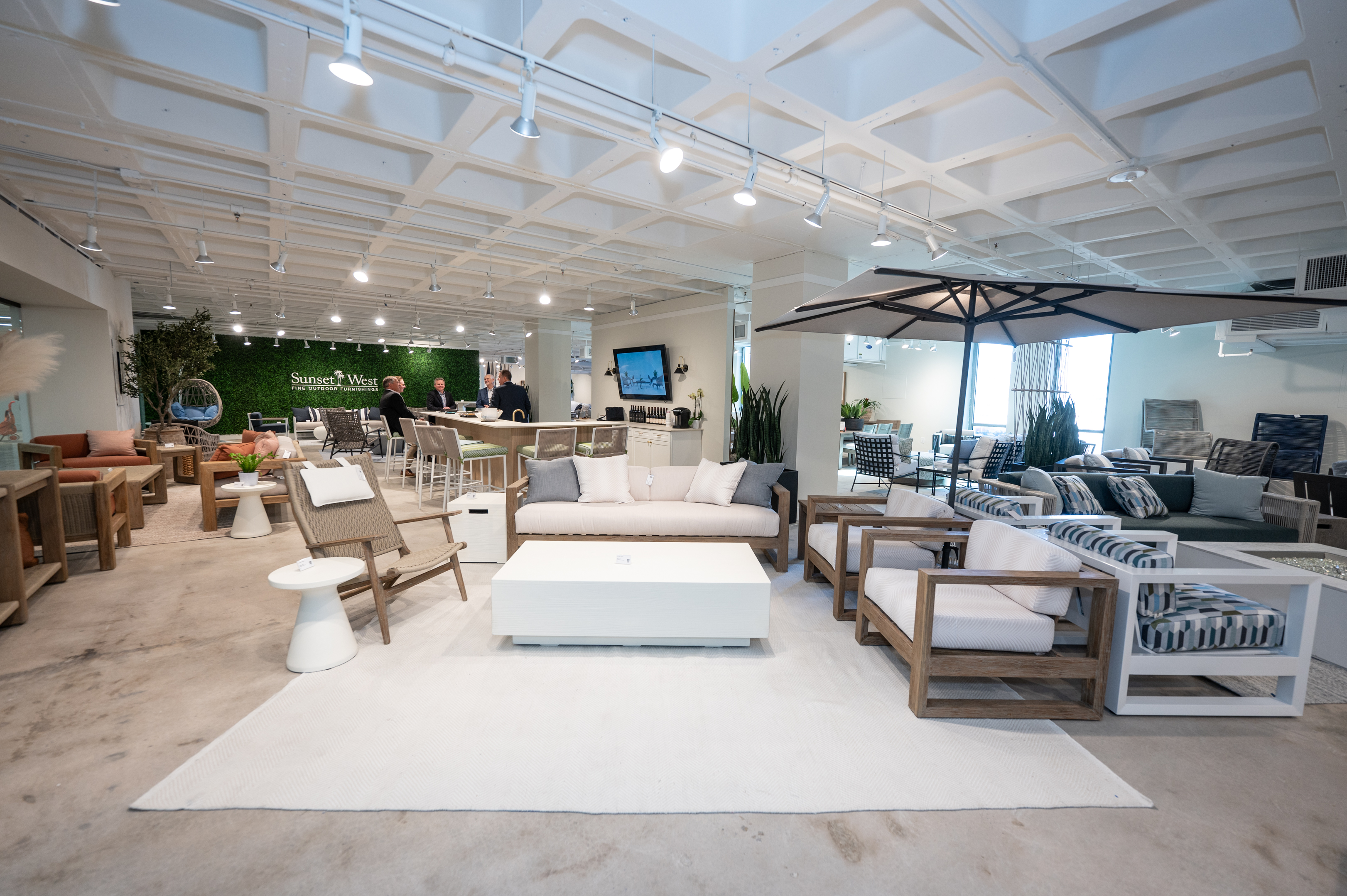 When Do Stores Release New Outdoor Furniture: Ultimate Buying Guide